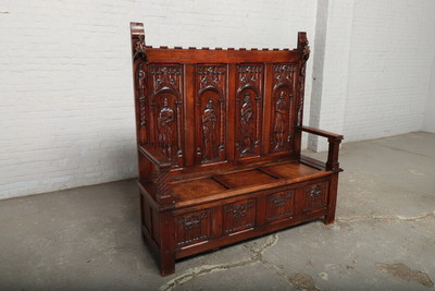 Gothic Hall Bench style Gothic - style en Oak wood, Belgium 19 th century