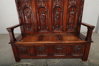 Gothic Hall Bench style Gothic - style en Oak wood, Belgium 19 th century