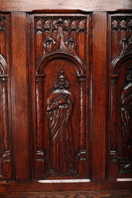 Gothic Hall Bench style Gothic - style en Oak wood, Belgium 19 th century