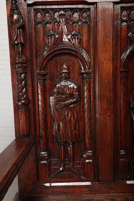 Gothic Hall Bench style Gothic - style en Oak wood, Belgium 19 th century