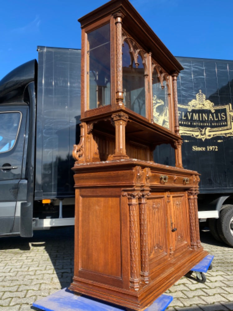 1 Gothic - style Gothic - Style  - Display Cabinet
