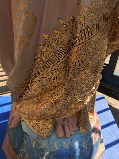 1 Gothic - style H.Heart Statue