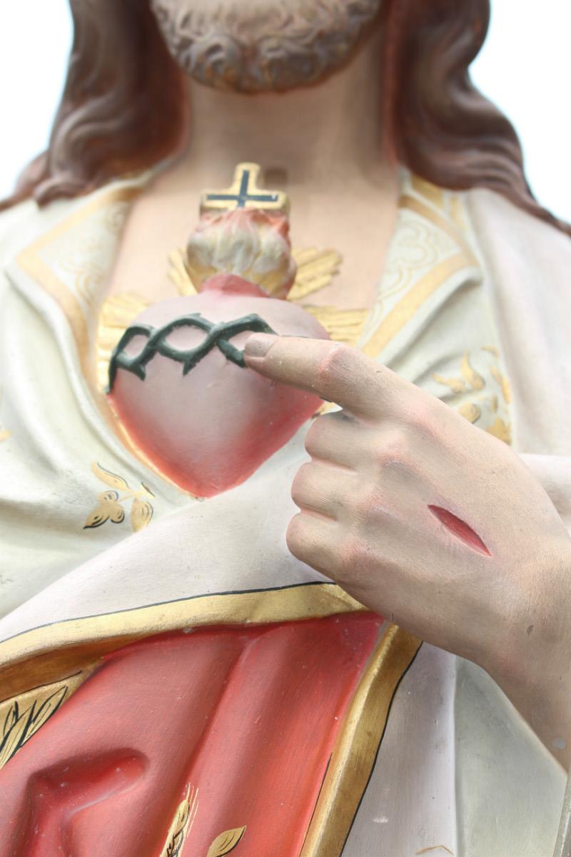 1 Gothic - Style H.Heart Statue