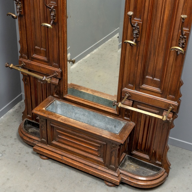 1 Gothic - style Hall Stand