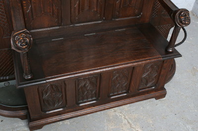 Halltree style Gothic - Style en Wood Oak, France 19 th century