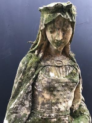 Hand - Carved Sandstone St. Elisabeth Statue. Weight 100 Kgs. style Gothic - style en hand-carved sandstone, France 19th century ( anno 1870 )