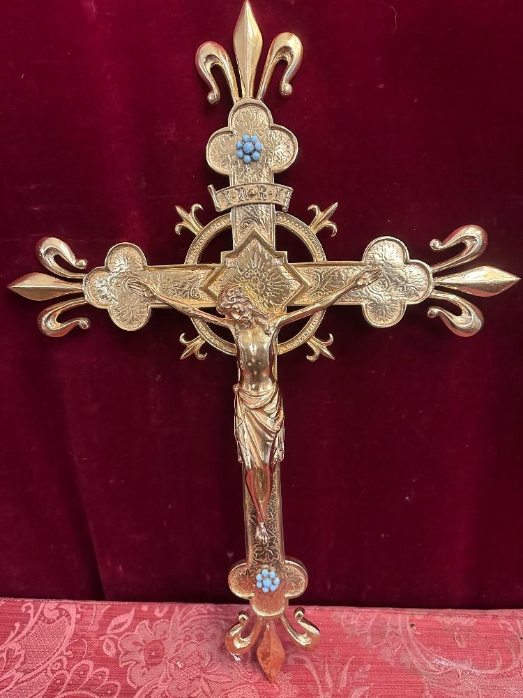 1 Gothic - Style Hanging Cross