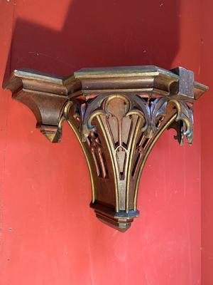 Hanging Pedestal style Gothic - Style en Oak Wood, Belgium 19th century ( anno 1875 )