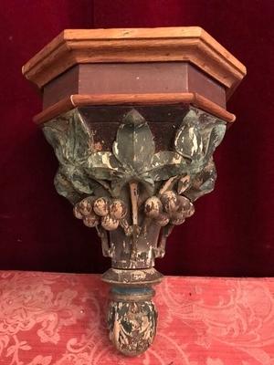 Hanging Wall Pedestal style Gothic - style en wood polychrome, Belgium 19th century