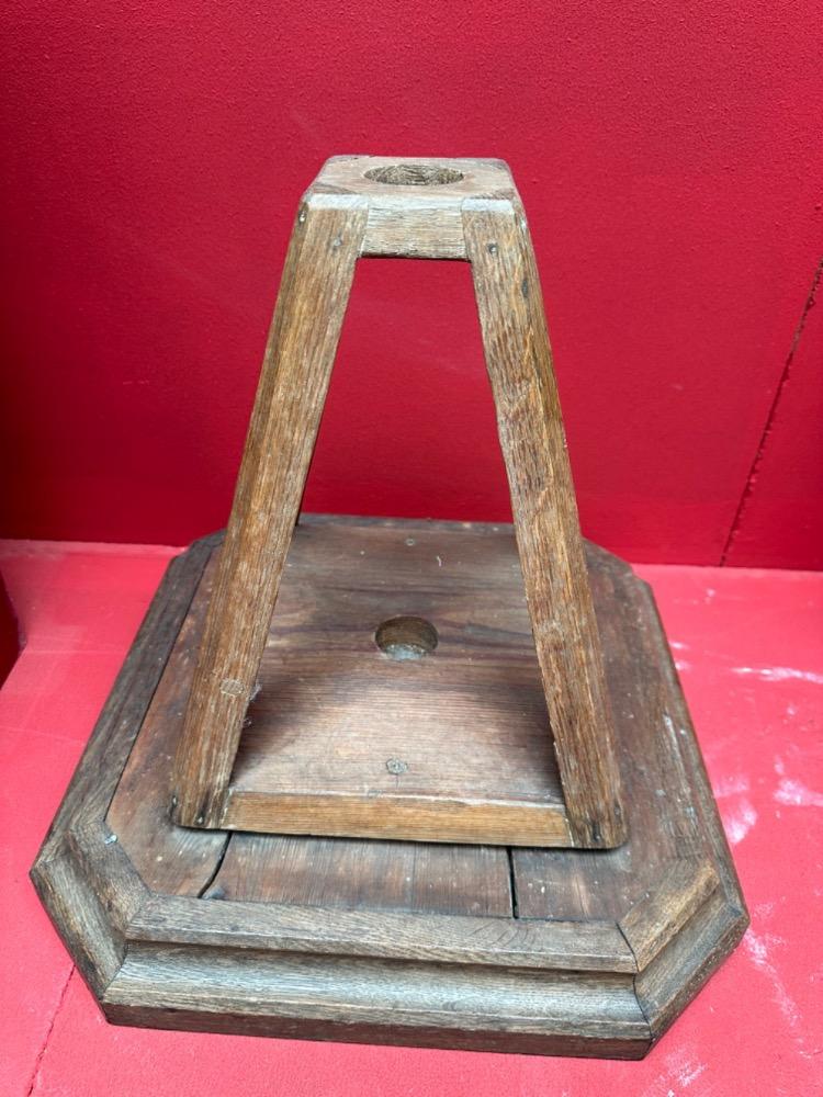 1 Gothic - Style Holder For Procession Cross