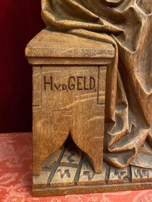 Holy Family By: H. Van Der Geld. style Gothic - Style en Fully Hand - Carved Wood Oak, Netherlands  19 th century ( Anno 1885 )