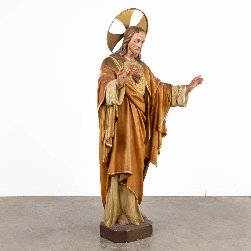 1 Gothic - Style Holy Sacred Heart Statue