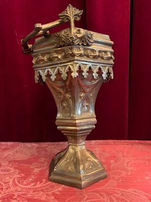 Holy Water Bucket style Gothic - style en Bronze / Gilt, France 19th century ( anno 1890 )