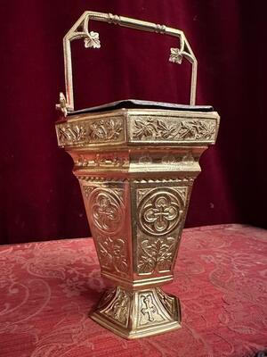 Holy Water Holder style Gothic - Style en Bronze / Polished and Varnished, Belgium  19 th century ( Anno 1865 )