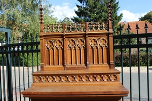 Home - Altar style Gothic - style en Oak wood, Belgium 19th century