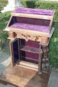 Kneeler style Gothic - Style en Oak wood, Belgium  19 th century ( Anno 1865 )