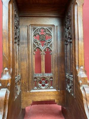 Kneeler  style Gothic - style en Oak wood, Belgium 19 th century ( Anno 1875 )
