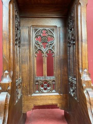 Kneeler  style Gothic - style en Oak wood, Belgium 19 th century ( Anno 1875 )