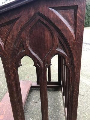 Kneeler style Gothic - style en Oak wood, Belgium 19th century