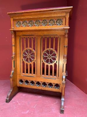 Kneeler Completely & Professionally Refit According To The Traditional Methods And With Original Materials.  style Gothic - style en Oak wood / Red Velvet, Dutch 19th century