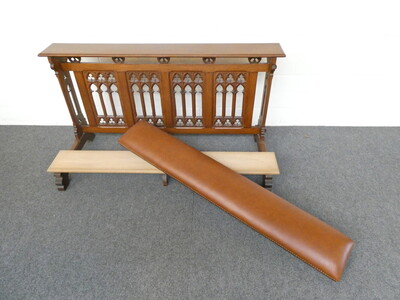 Kneeler Expected ! style Gothic - Style en Oak wood, Belgium  19 th century