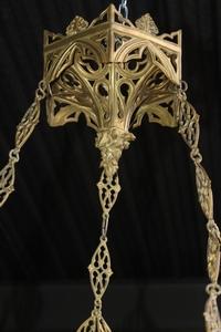 Large Sanctuary Lamp style Gothic - style en bronze, France 19th century