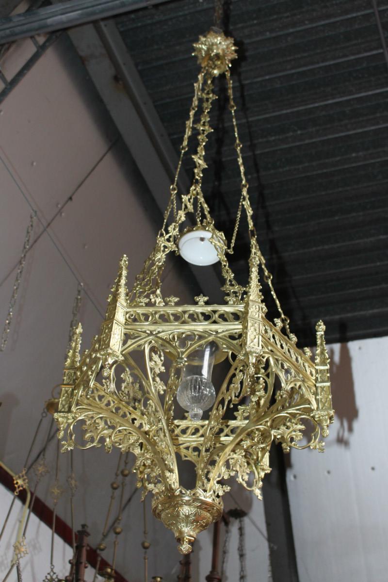 1 Gothic - style Large Sanctuary Lamp Measures With Chain Height 170 Cm !