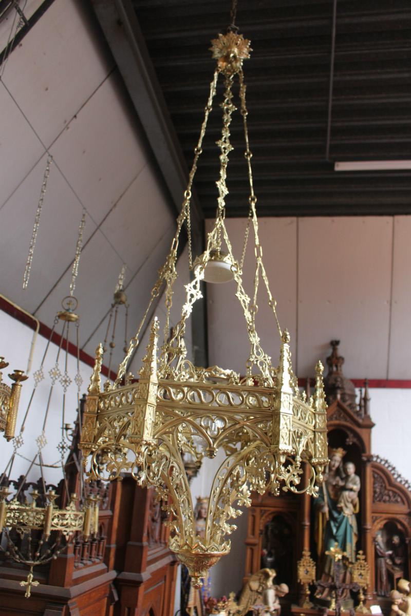 1 Gothic - style Large Sanctuary Lamp Measures With Chain Height 170 Cm !