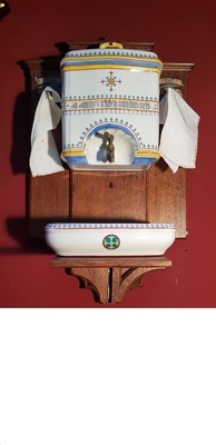 Lavabo style Gothic - style en Oak Wood / Ceramic Hand Painted, Belgium 19th century ( anno 1890 )