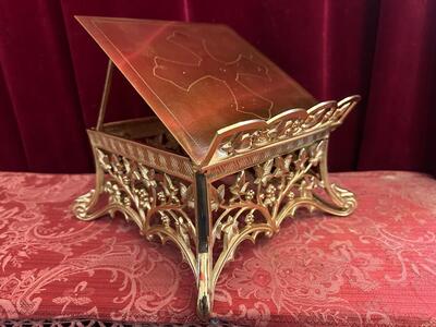 Missal Stand Adustable style Gothic - Style en Brass / Bronze / Polished and Varnished, Belgium  19 th century ( Anno 1885 )