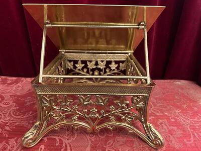 Missal Stand Adustable style Gothic - Style en Brass / Bronze / Polished and Varnished, Belgium  19 th century ( Anno 1885 )