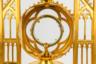 Monstrance style Gothic - style en Brass / Bronze / Gilt, Belgium 19 th century