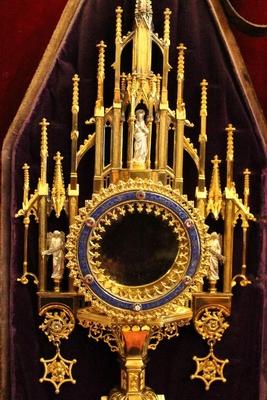 Monstrance With Original Case. style Gothic - style en Bronze / Gilt / Enamel / Stones, Belgium 19th century ( anno 1875 )