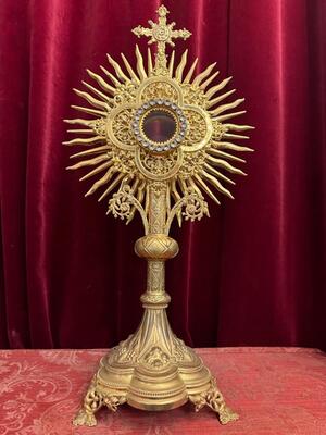 Monstrance With Original Case style Gothic - Style en Brass / Gilt / Stones / Glass, France 19 th century ( Anno 1865 )