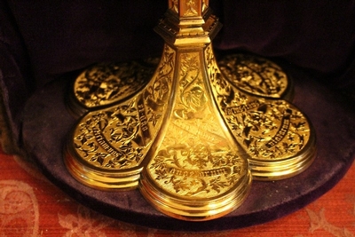 Monstrance With Original Case. style Gothic - style en Bronze / Gilt / Enamel / Stones, Belgium 19th century ( anno 1875 )