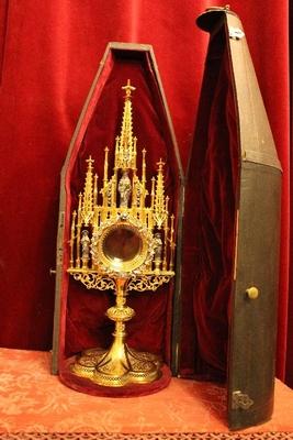 Monstrance With Original Lunula And Case. style Gothic - style en Brass / Bronze / Gilt / Stones, Dutch 19th century ( anno 1875 )