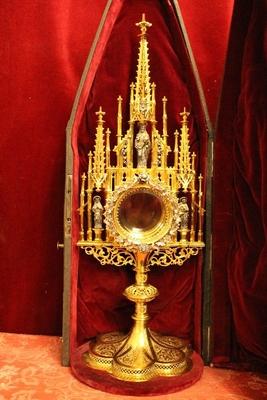 Monstrance With Original Lunula And Case. style Gothic - style en Brass / Bronze / Gilt / Stones, Dutch 19th century ( anno 1875 )