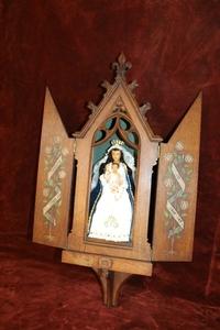 Neo - Gothic Oak House - Chapel Wax - Dressed St. Mary style Gothic - style en Oak wood / Wax Dressed , Belgium 1890