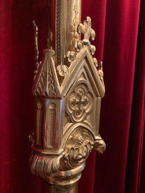 1 Gothic - style Pascal Candlestick Measures Without Pin