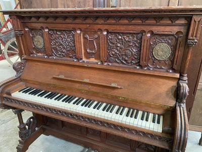 Piano Expected ! style Gothic - style en Oak wood, Belgium  19 th century