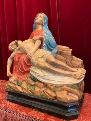 Pieta style Gothic - style en Plaster, France 19 th century