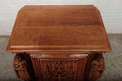 Prayer Bench  style Gothic - Style en Oak wood, France 19 th century ( Anno 1890 )