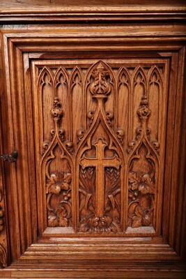 Prayer Bench  style Gothic - Style en Oak wood, France 19 th century ( Anno 1890 )