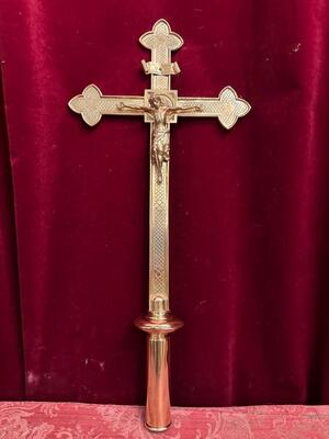Processional Cross style Gothic - Style en Bronze / Polished and Varnished, Belgium  19 th century ( Anno 1875 )