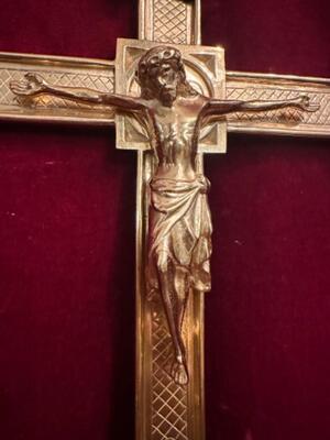 Processional Cross style Gothic - Style en Bronze / Polished and Varnished, Belgium  19 th century ( Anno 1875 )