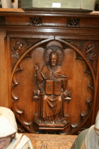 1 Gothic - Style Pulpit