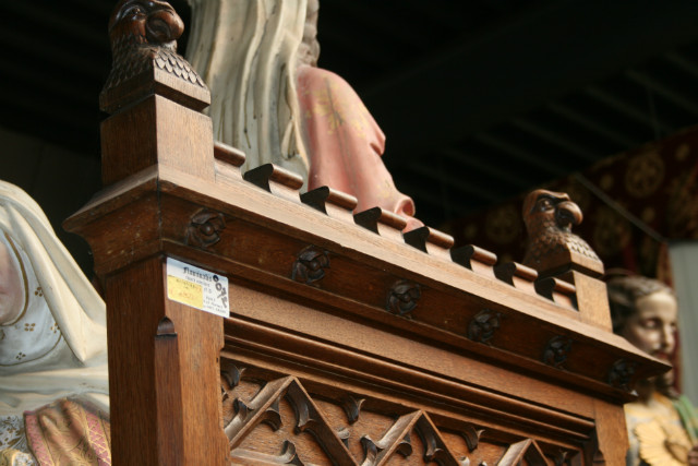1 Gothic - Style Pulpit