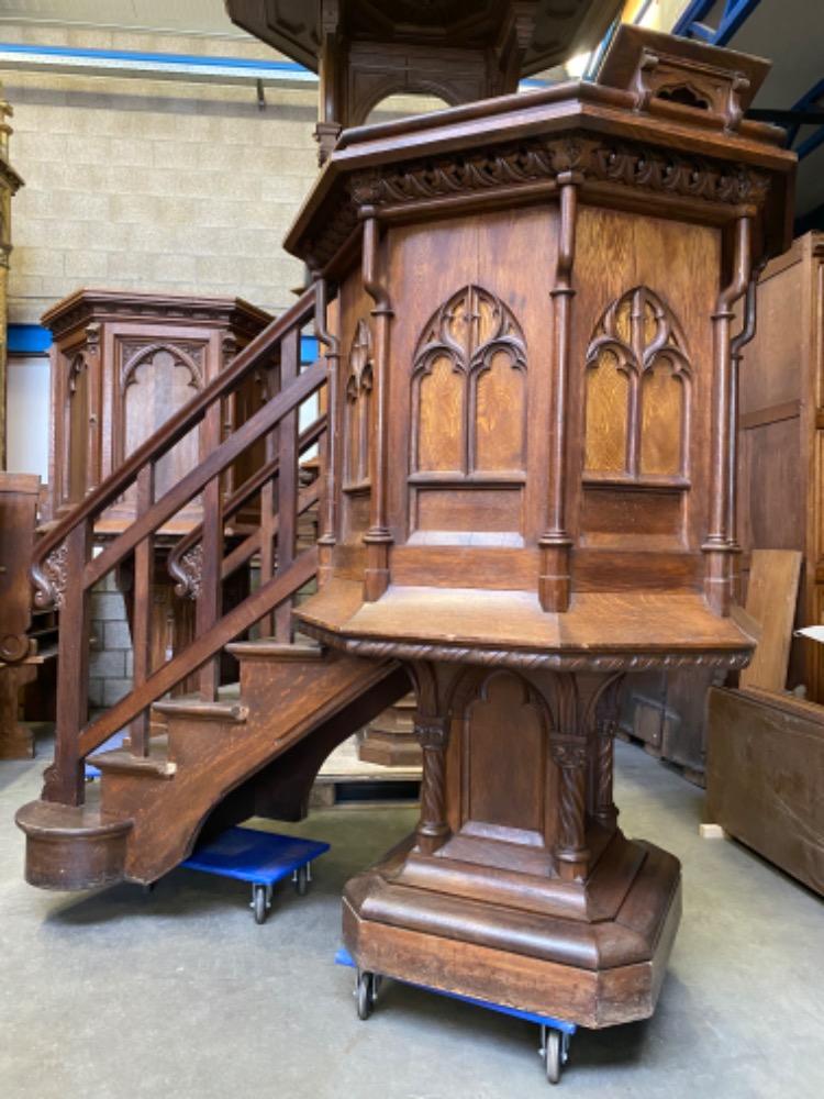 1 Gothic - style Pulpit