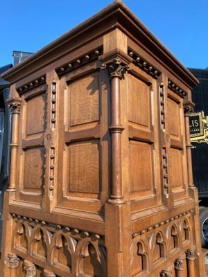 Pulpit style Gothic - style en Oak wood, Belgium  19 th century