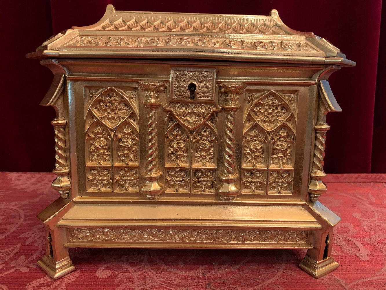 1 Gothic - Style Rare Trunk
